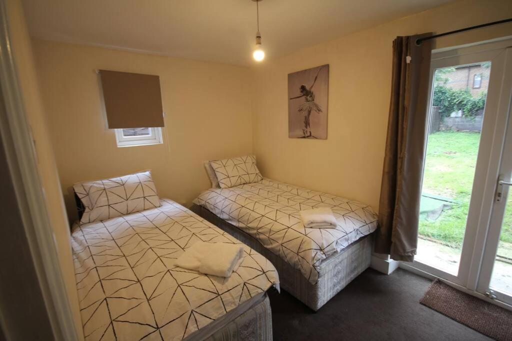 Willesden Lodge London Ngoại thất bức ảnh
