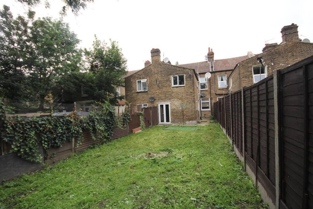 Willesden Lodge London Ngoại thất bức ảnh